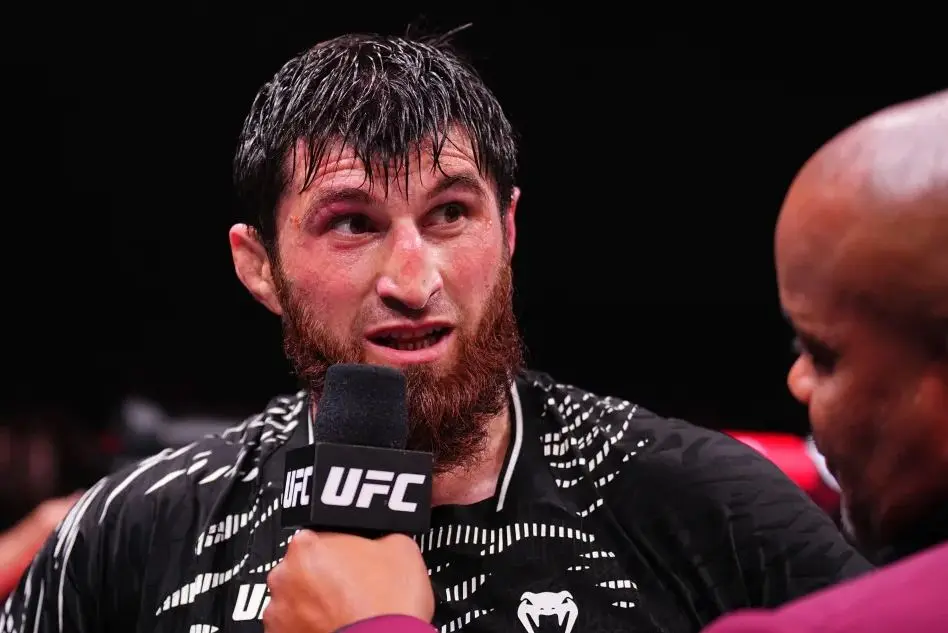Magomed Ankalaev projeta futuro ambicioso no UFC Abu Dhabi, mira Top 5 e possíveis duelos com Borrachinha e Whittaker por cinturão interino dos meio-pesados
