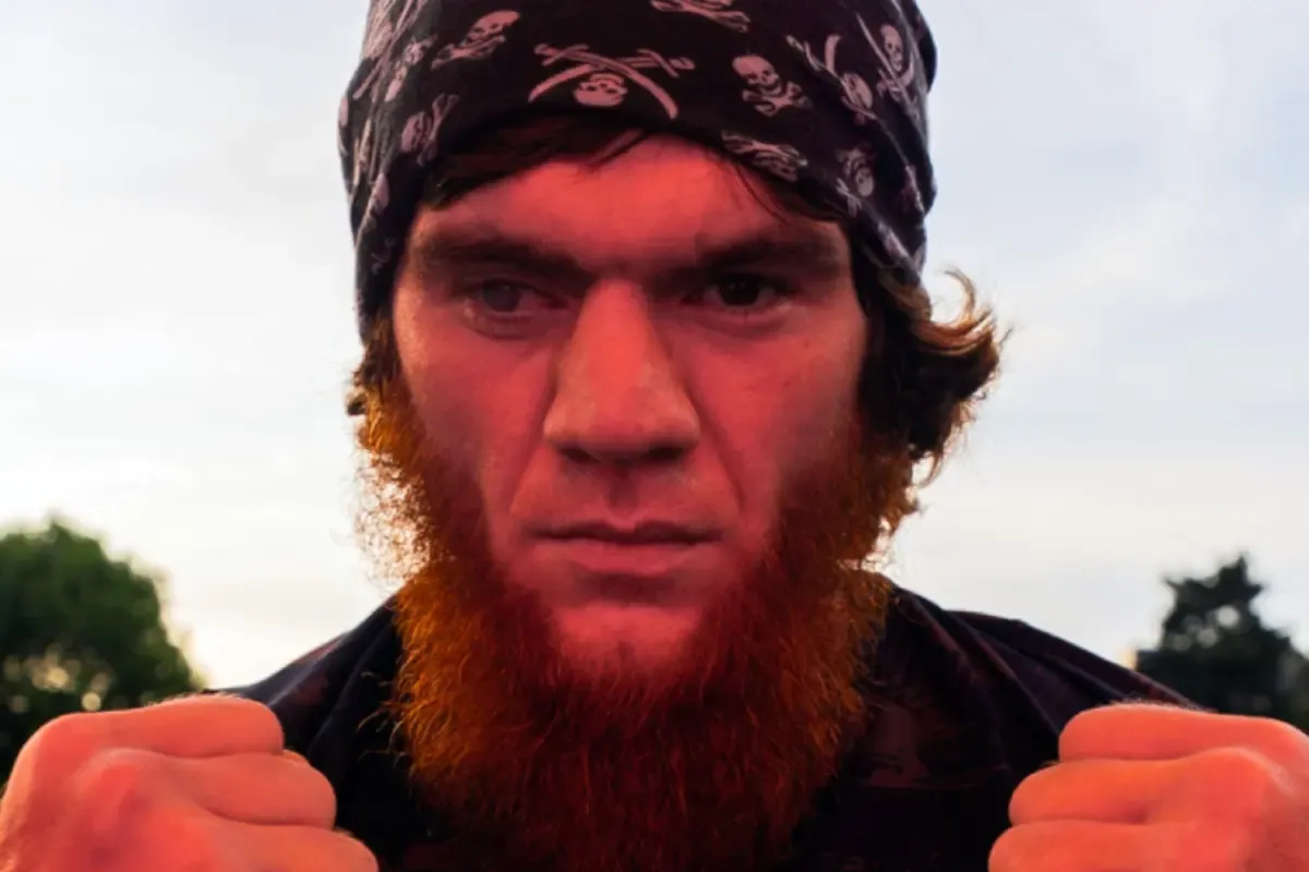 UFC: “Pirata Russo” Shara Magomedov Desafia Sean Strickland e Crava: “Meu Nível é Superior” na Categoria dos Médios