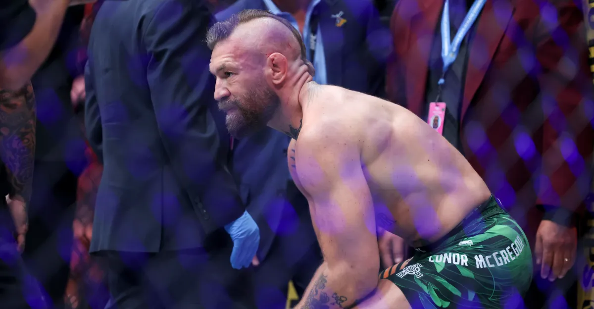 Dana White Confirma Prazo de Retorno de Conor McGregor Após Lesão no Joelho e Frustrante Luta no UFC 329