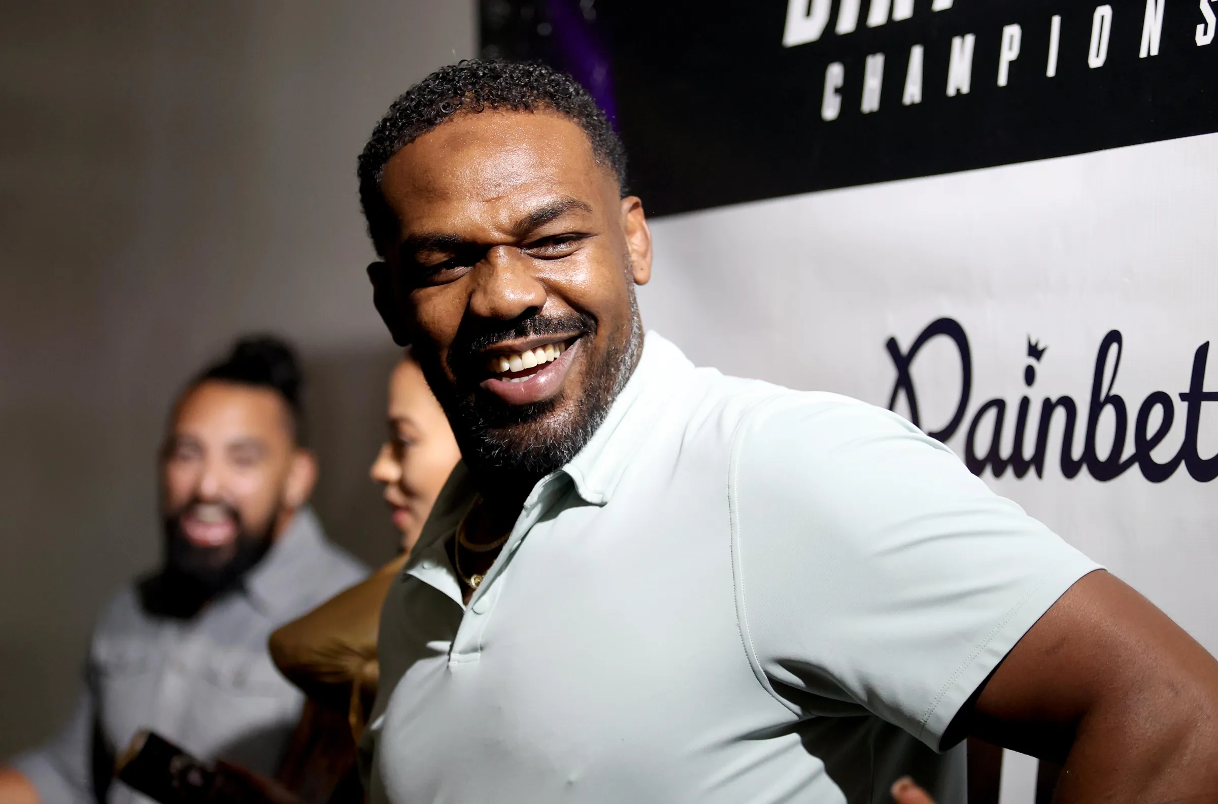 Jon Jones Choca Fãs: ‘Nunca Usei Esteroides’, Diz Campeão do UFC Após Testes Falhos e Análise de Cientistas Caros. Entenda a Polêmica!