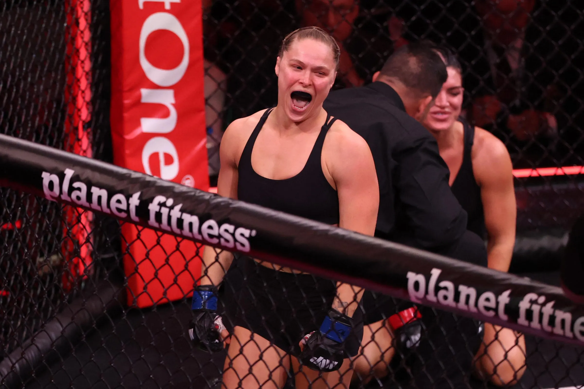Ronda Rousey não descarta retorno ao MMA e intensifica rivalidade com Hunter Campbell do UFC após sucesso bombástico no MVP