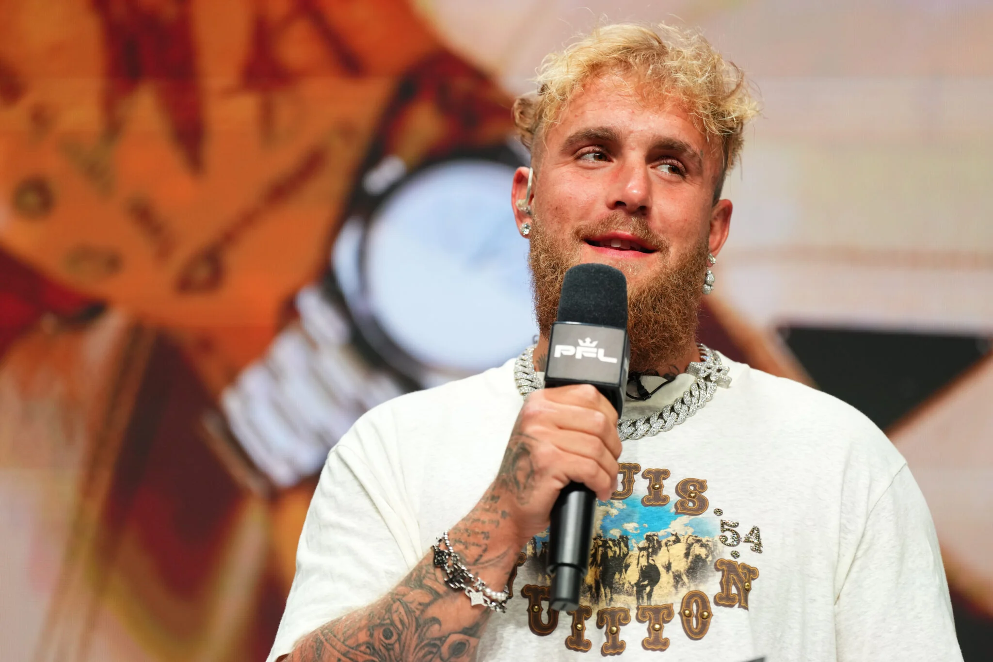 Ex-UFC Muhammad Mokaev, cortado por Dana White, busca contrato de longo prazo com fusão PFL e MVP MMA de Jake Paul