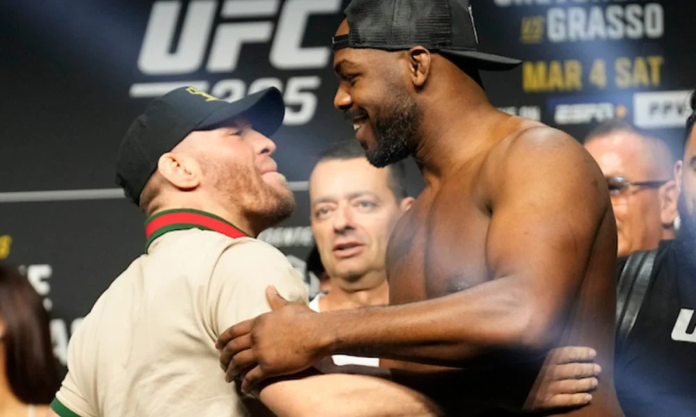 Jon Jones, Lenda do UFC, Declara Ser ‘Grande Fã’ e Revela Incondicional Torcida por Conor McGregor em seu Aguardado Retorno ao Octógono
