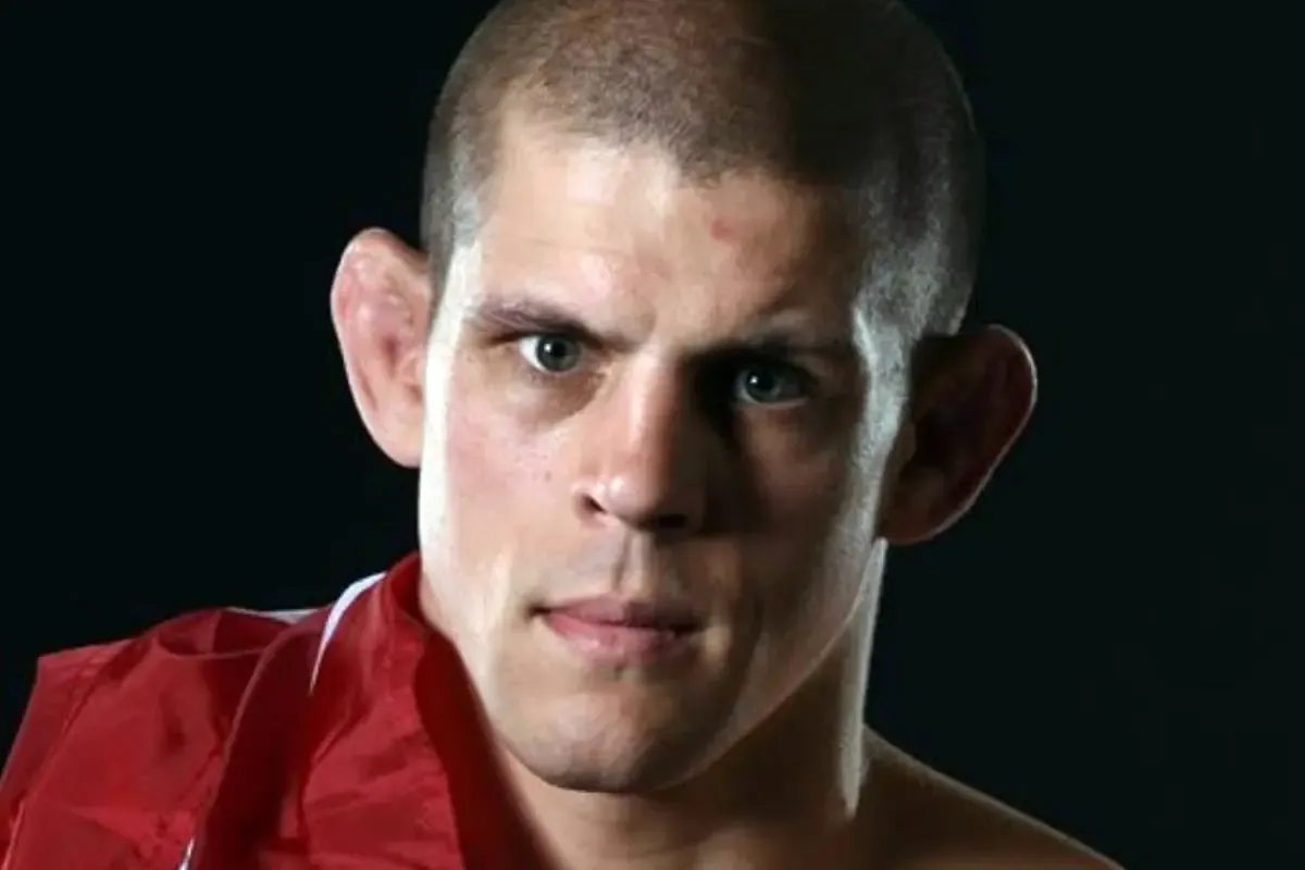 Perigo Real? Aos 42 Anos, Joe Lauzon, Veterano do UFC, Choca Fãs com Estreia no Brutal Boxe Sem Luvas