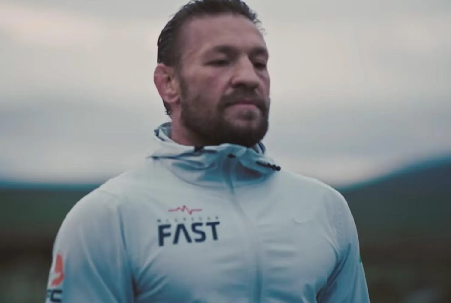 UFC 329: Retorno Triunfal de Conor McGregor Contra Max Holloway Após Anos de Polêmicas e Lesões no Octógono