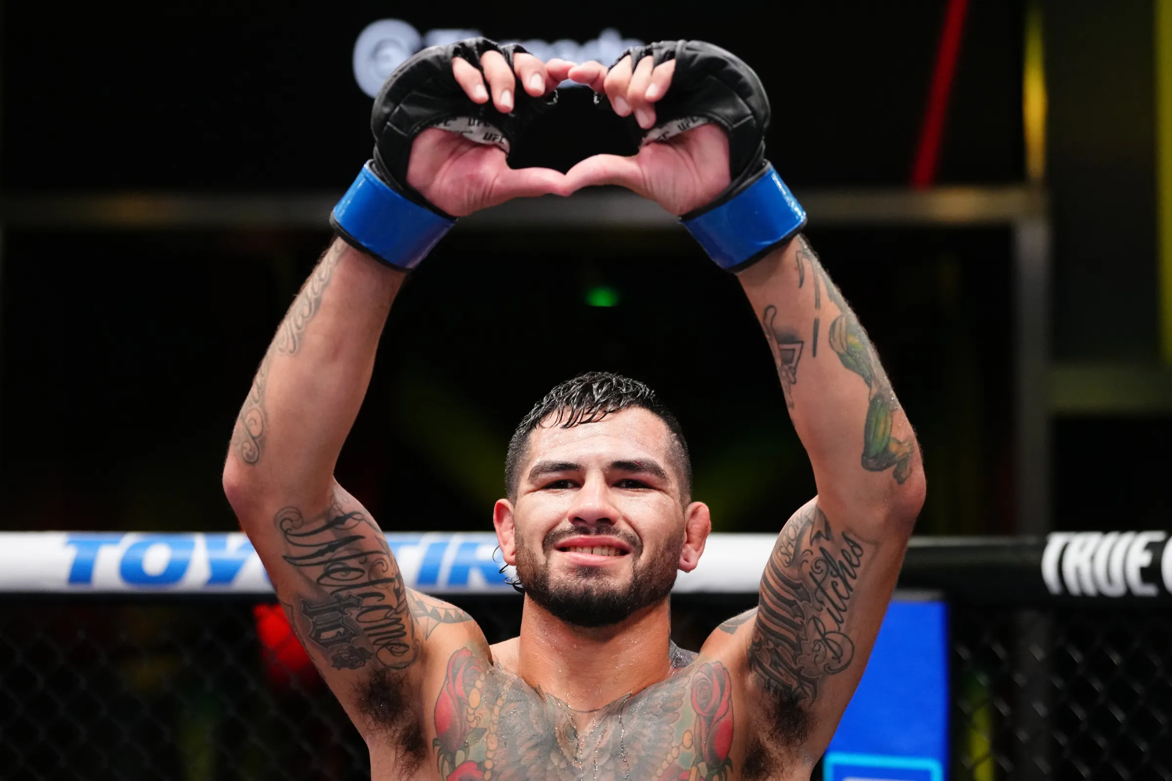 UFC Sacramento: Hernandez vs. Rodrigues Confirma Luta Principal, Horários e Onde Assistir ao Vivo na Paramount+