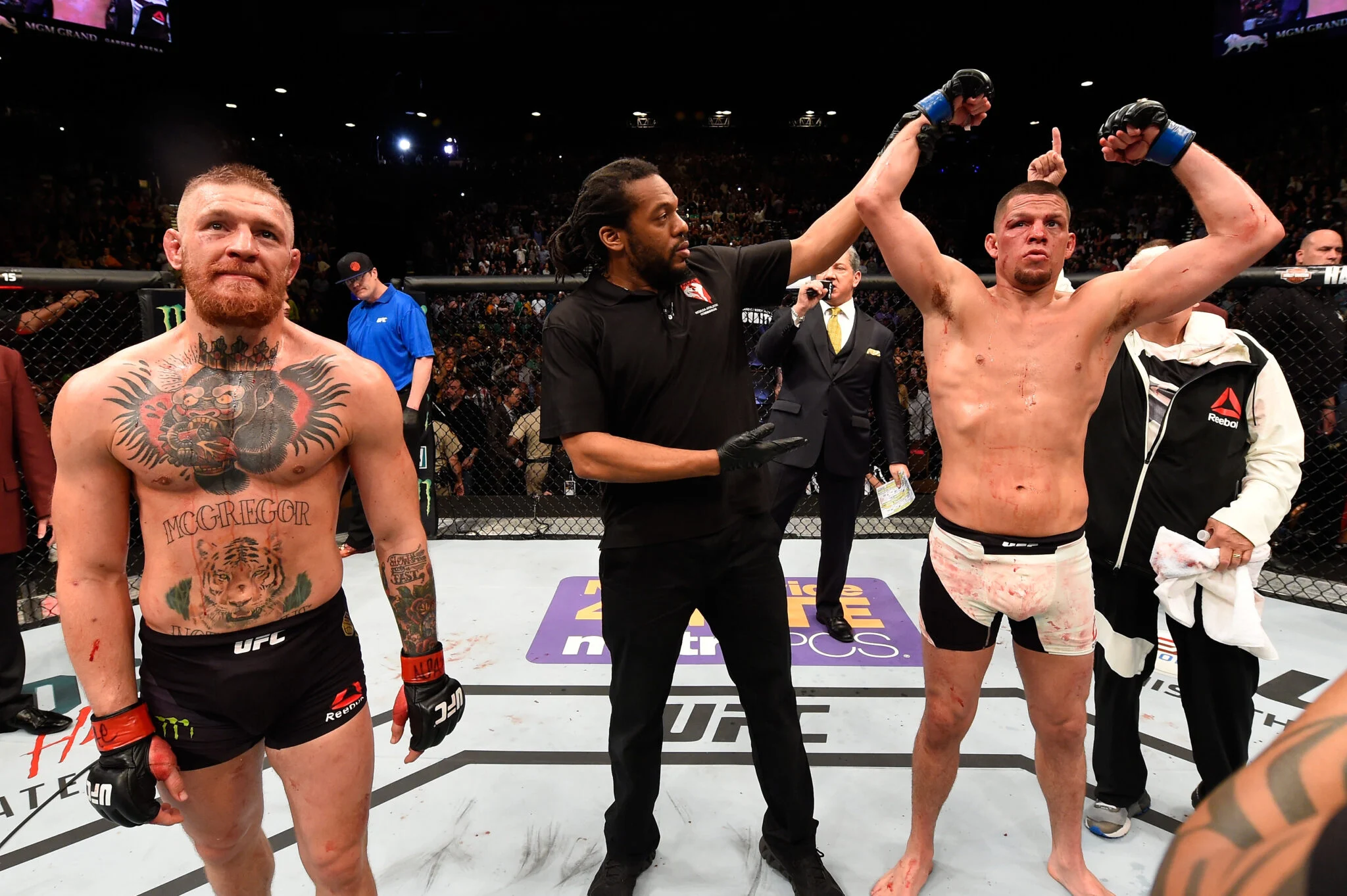 Nate Diaz choca fãs ao reivindicar mérito pela luta Conor McGregor vs. Max Holloway em peso-meio-médio após recusar trilogia