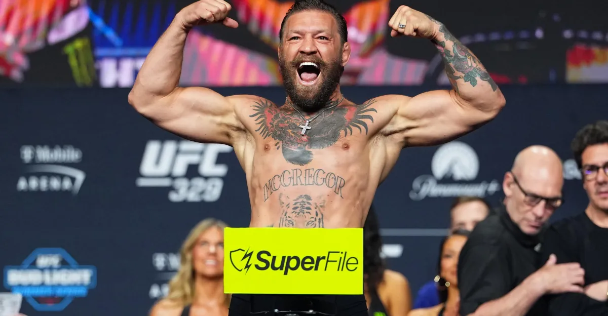 UFC 329: Conor McGregor Enfrenta Max Holloway em Retorno Épico; Odds Desafiam Superestrela Irlandesa, Será a Vitória Possível?