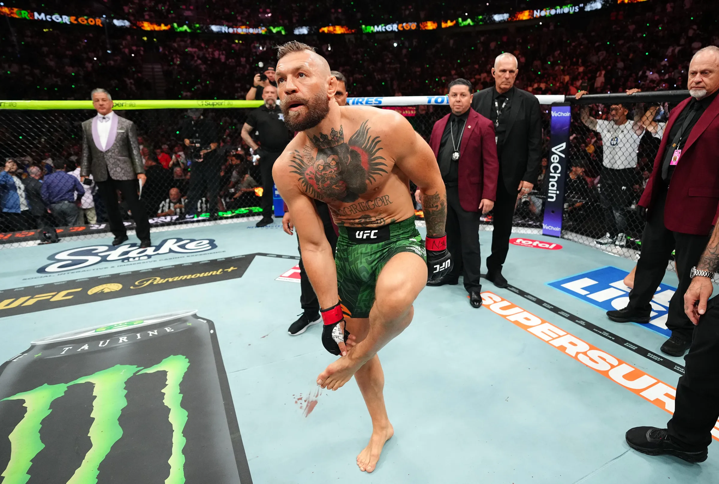 Conor McGregor Quebra o Silêncio: Astro do UFC 329 Descreve Lesão no Joelho como ‘Inferno’ e Reage a Boatos Sobre seu Estado Físico