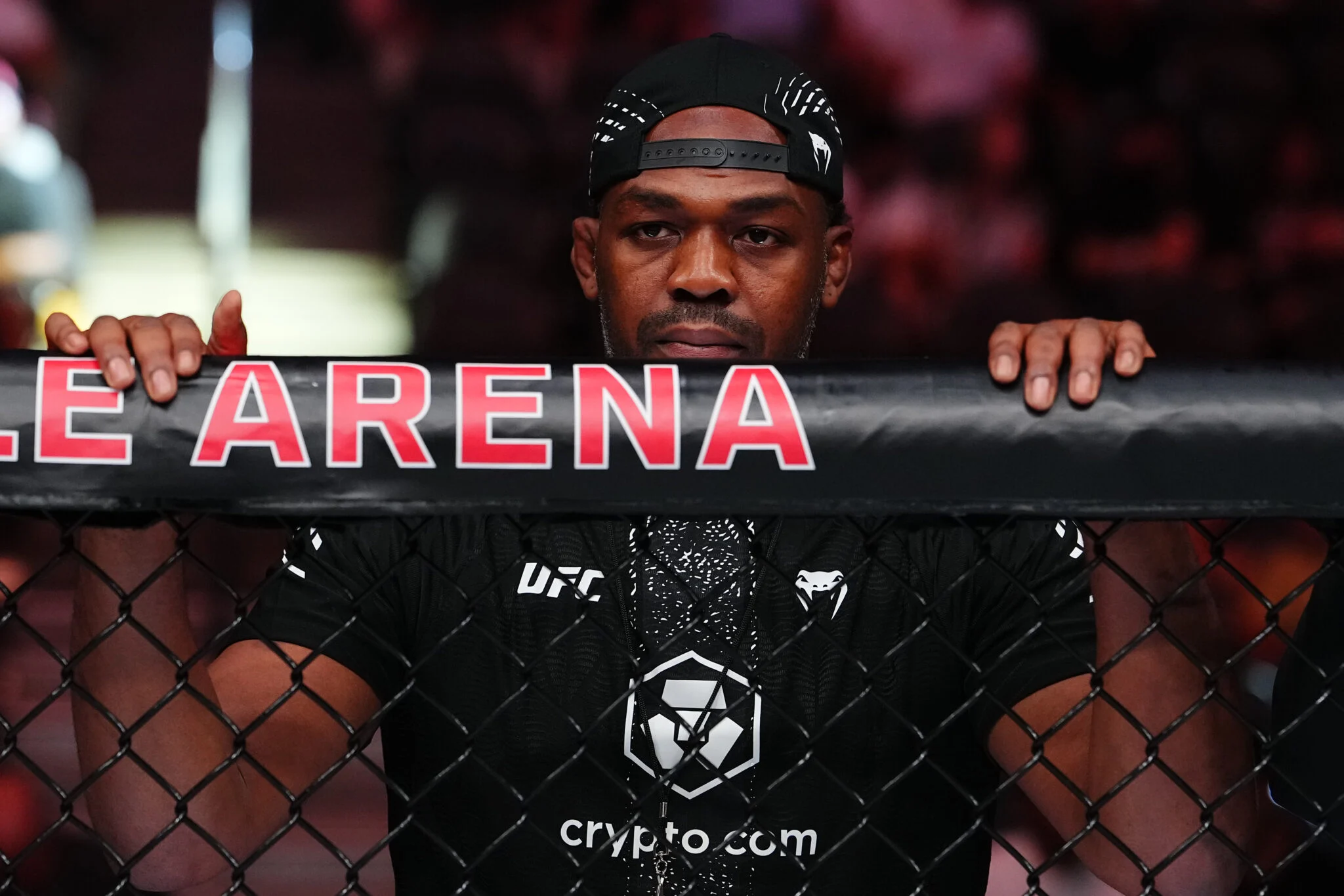 Jon Jones Abertamente Declara Estar à Espera do UFC para Nova Luta, Acenando para o Retorno e Novas Superlutas no Octógono