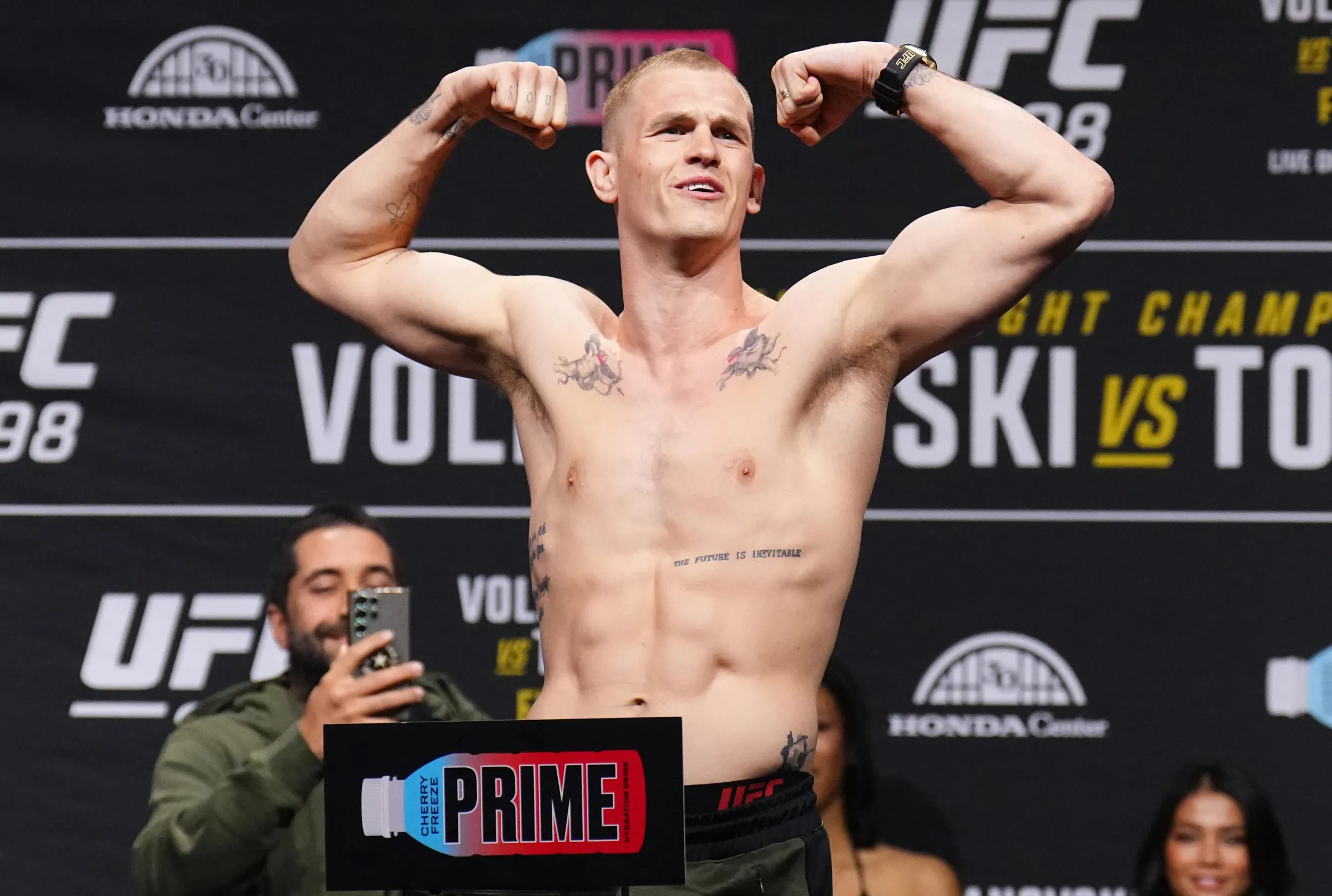 Dana White Alerta: Ian Garry é uma Ameaça Séria a Islam Makhachev no UFC 330 Graças à Sua Defesa de Quedas ‘Excelente’, Aponta Possível Zebra no Confronto