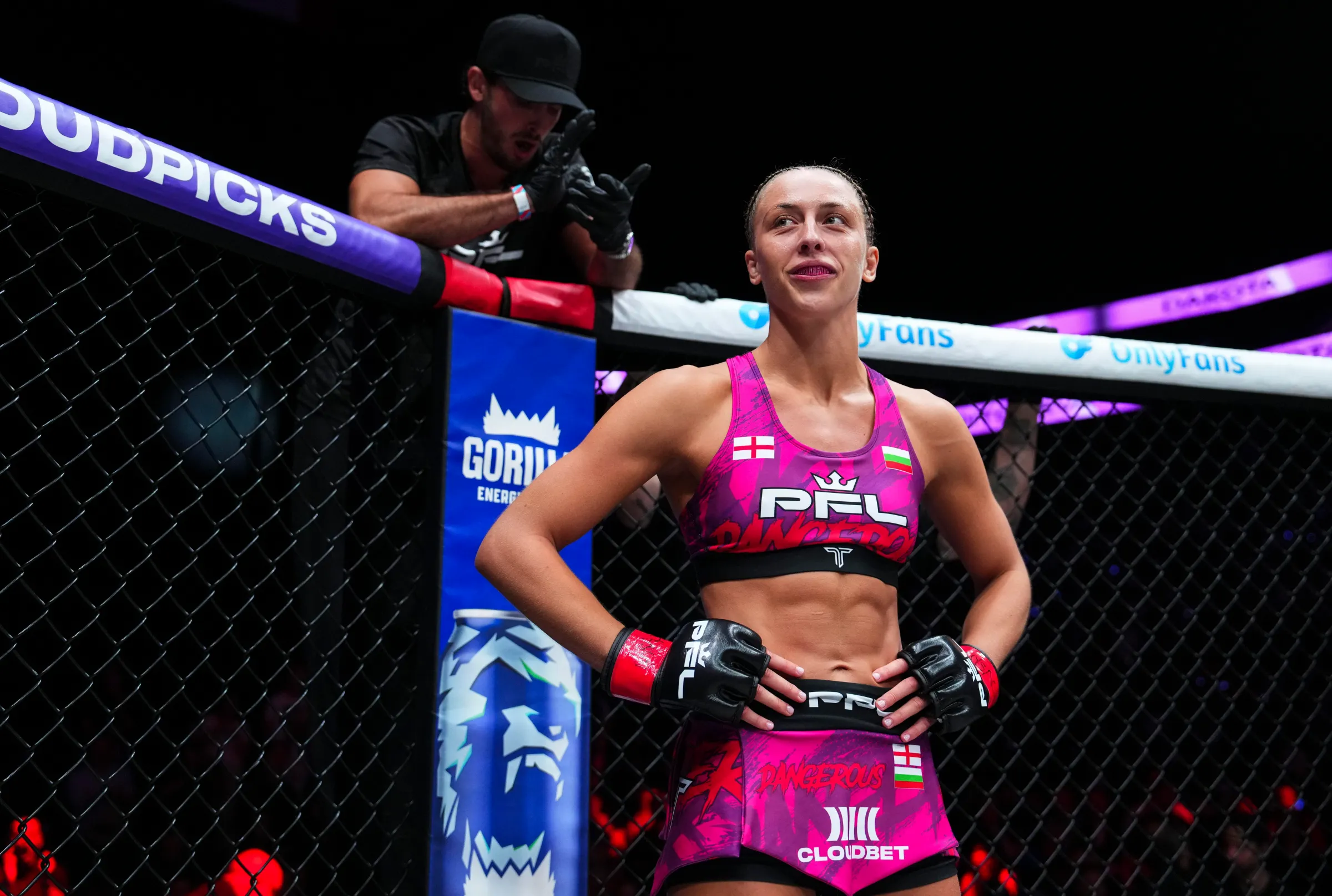 Dakota Ditcheva Quebra Ambas as Mãos Novamente no PFL New York: Entenda o Revés na Carreira e a Luta por Título Ameaçada
