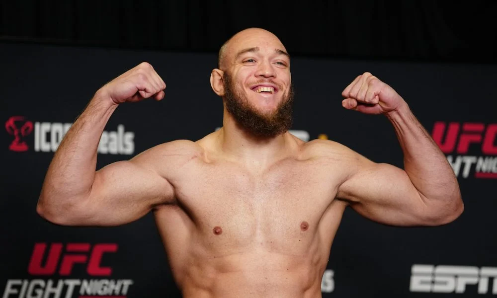 Valter Walker Debocha de Jamahal Hill Após Mudança para os Pesos-Pesados do UFC: ‘Bem-vindo, Peppa Pig de Chocolate!’