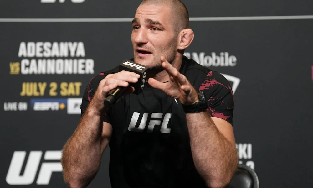 Sean Strickland Detona Din Thomas por Aposentadoria Polêmica após Luta de Pupila no UFC 330: ‘Treinador de M***’