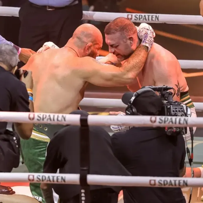 Assista aos melhores momentos: Glover Teixeira domina Maurício Shogun em uma batalha épica no Spaten Fight Night 3
