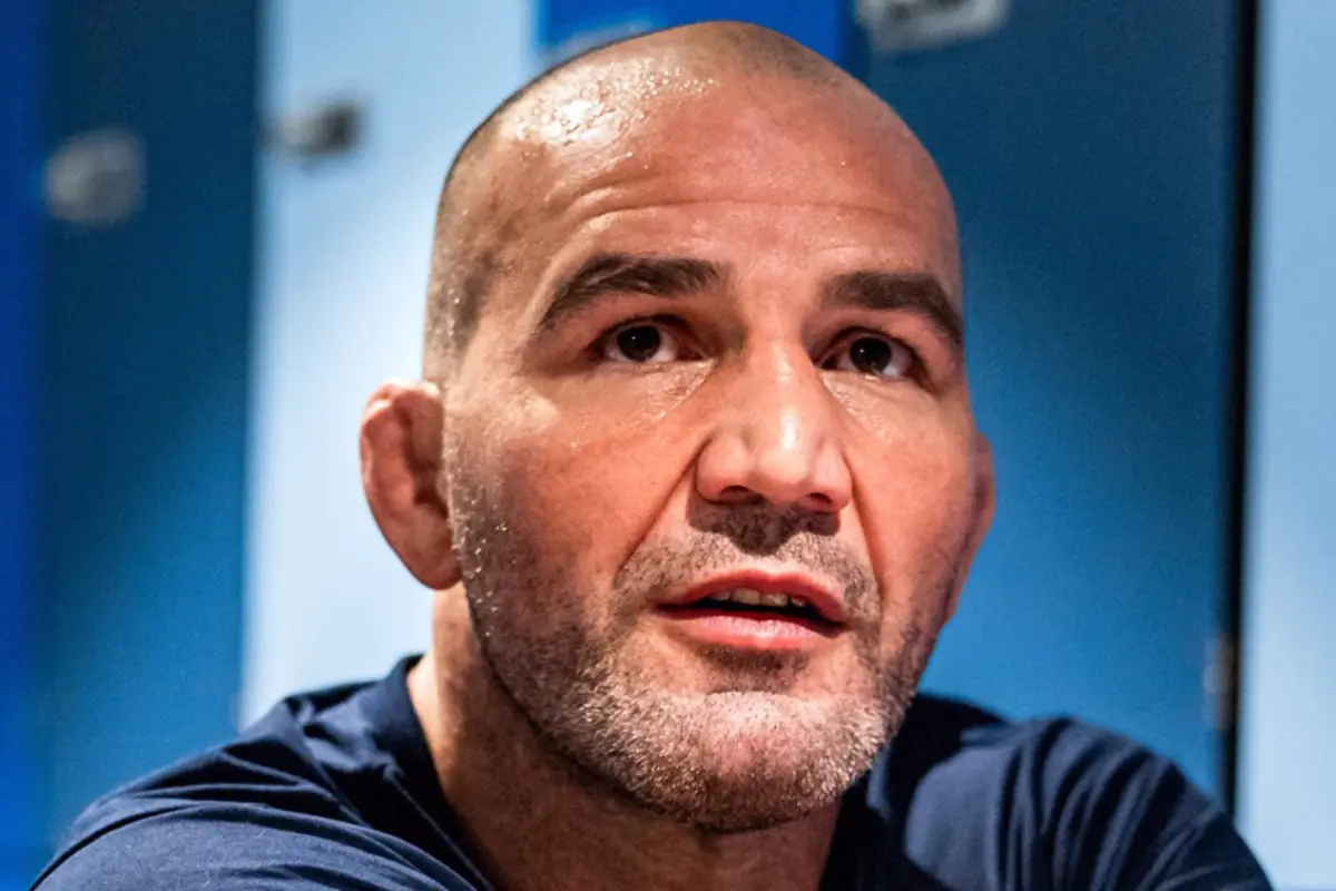 Humildade pura: Glover Teixeira exalta Maurício Shogun após vitória e declara, ‘Ele é maior do que eu’, em gesto emocionante