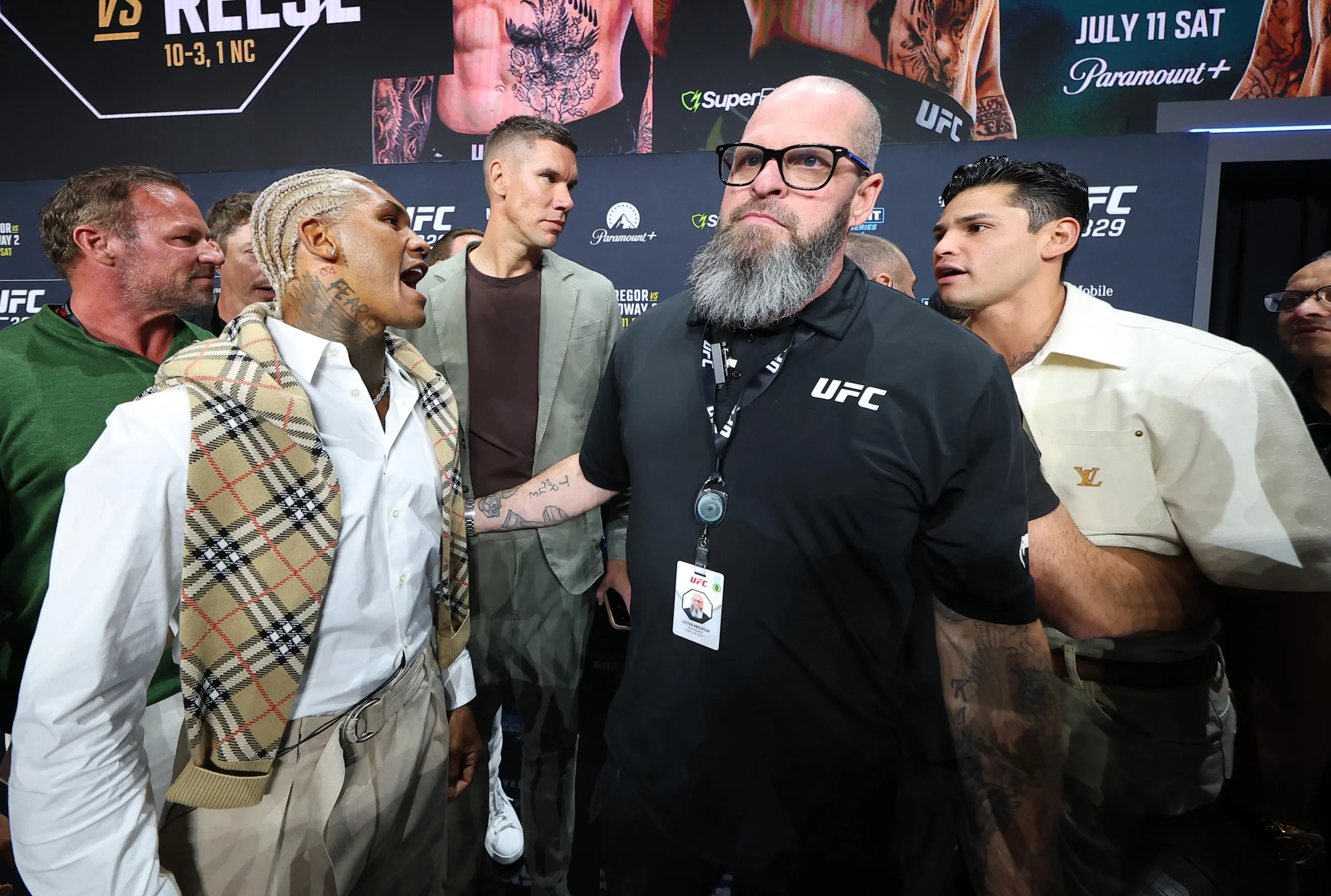 Guerra de Luvas na Luta Ryan Garcia x Conor Benn: KingRy Bloqueia Uso de Equipamento Maior se Adversário Perder o Peso em Las Vegas