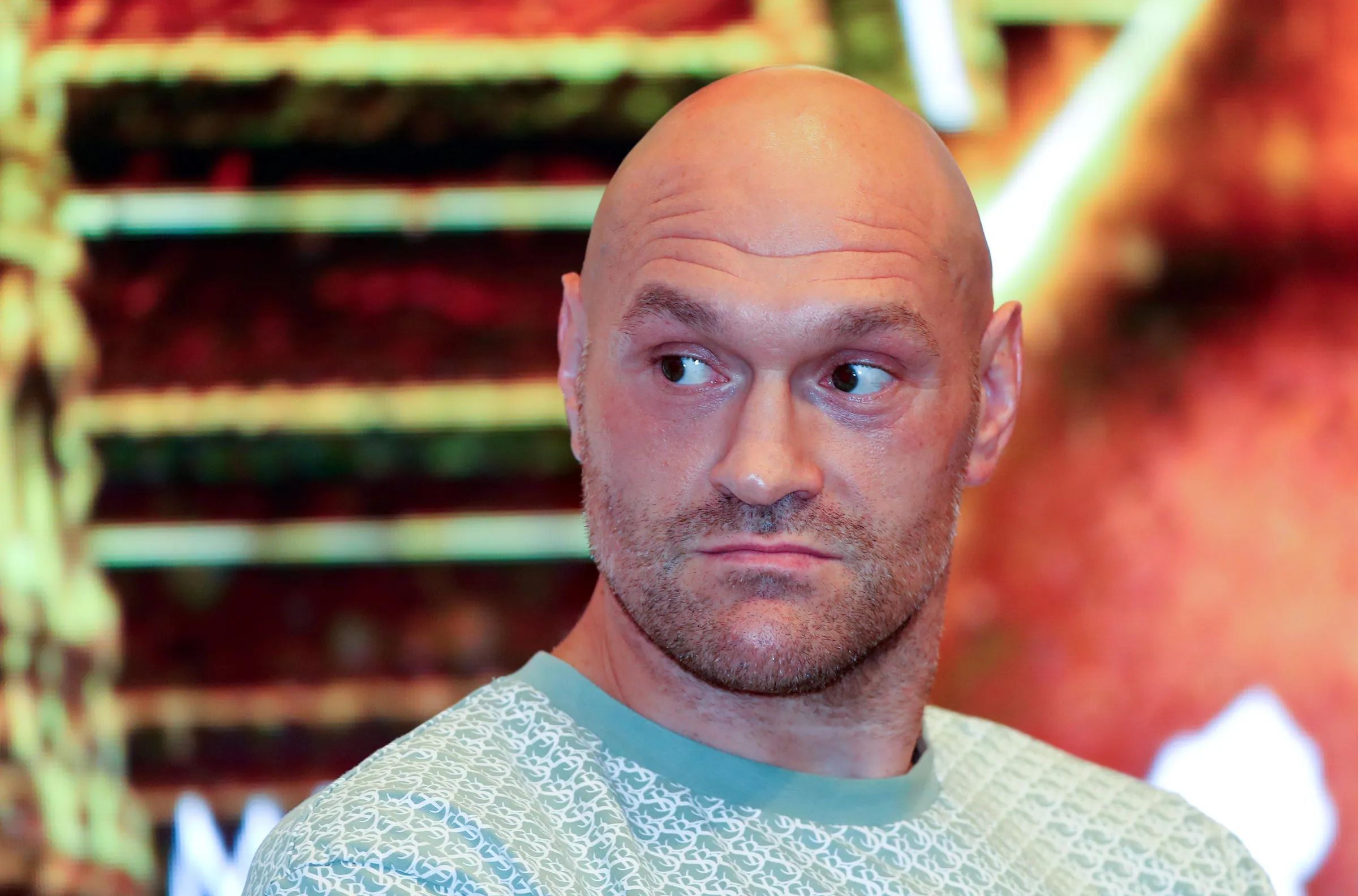 Tyson Fury Detona Eddie Hearn e Anthony Joshua Após Rumores de Cancelamento da Luta Histórica: ‘Covardes Bastardos’