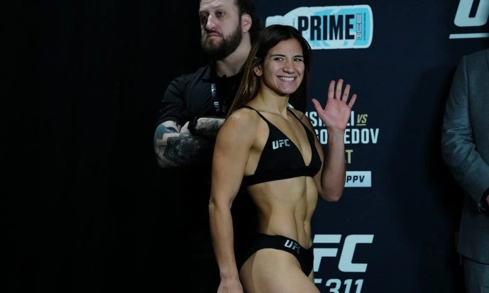 Ailín Pérez se Oferece como Reserva para Disputa de Título no UFC e Crava: ‘Serei a Próxima Campeã do Peso-Galo!’