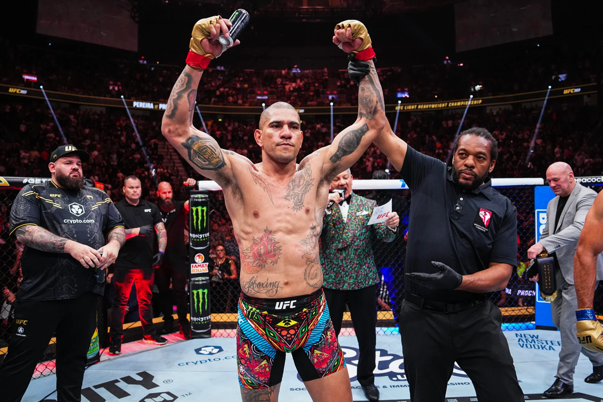 Dana White Anuncia Revelação Exclusiva da Próxima Luta de Alex Pereira ‘Poatan’ no KICK Durante o UFC 332