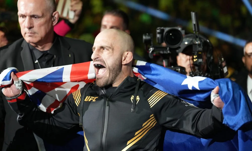 Volkanovski Surpreende e Sugere Superluta Histórica Contra Gaethje com Cinturão Peso-Leve em Jogo no UFC: Duelo de Campeões!