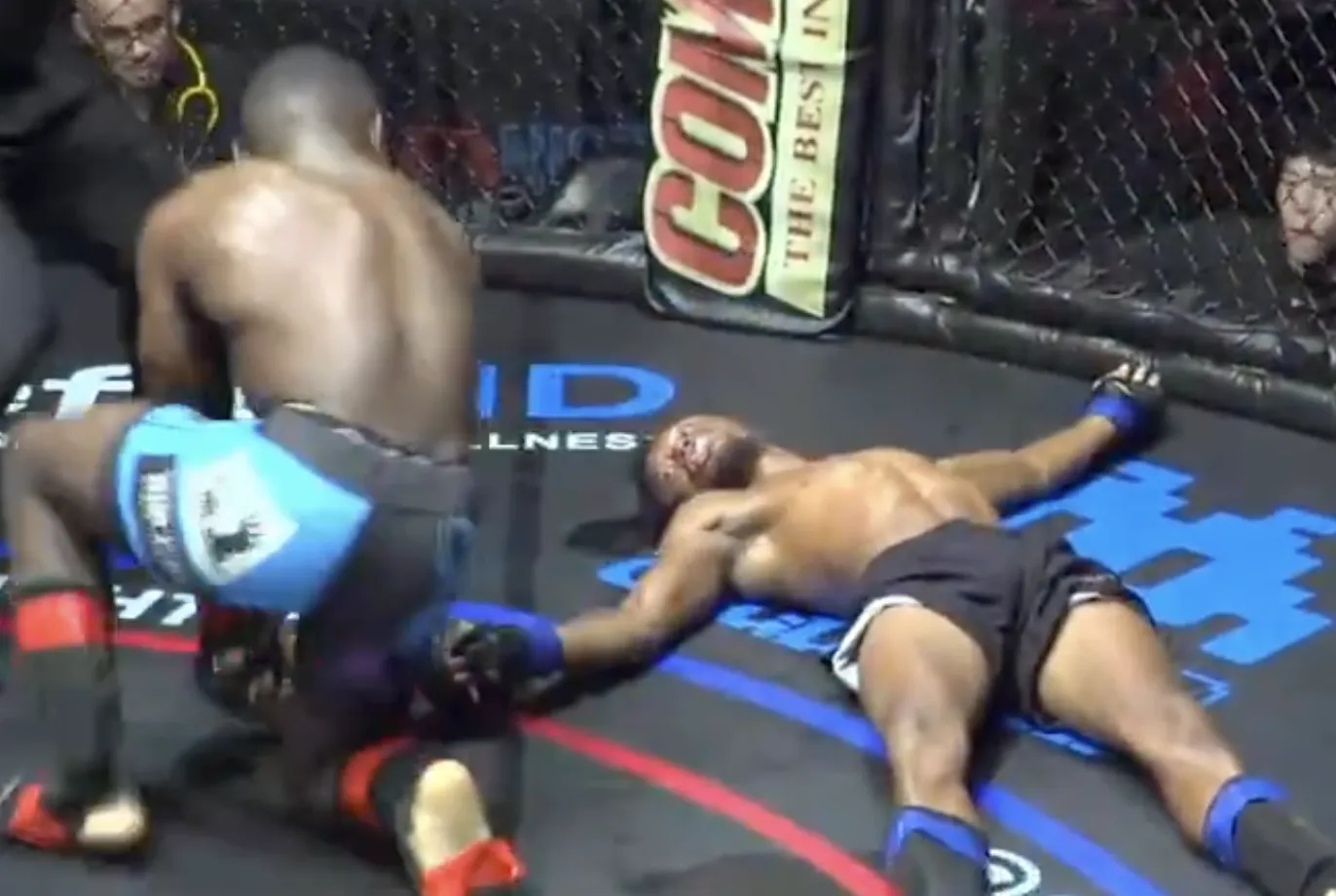 Djuan White Choca o MMA: Nocaute Assustador com Slam Brutal Deixa Adversário Inconsciente no Combat Night Kissimmee