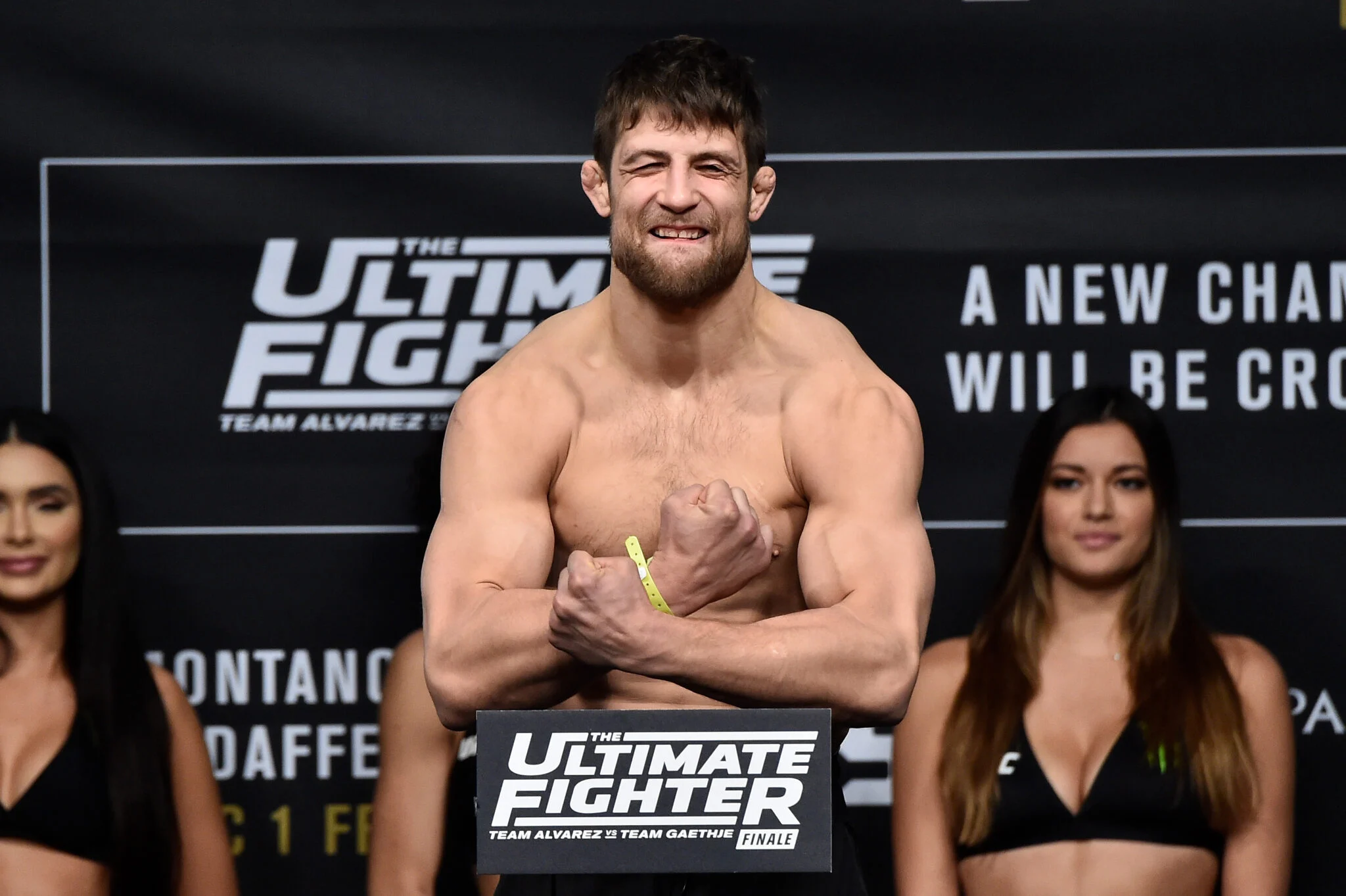 Ex-UFC e campeão do The Ultimate Fighter, Andrew Sanchez sofre nocaute brutal em 57 segundos e amarga terceira derrota consecutiva na pior fase de sua carreira no MMA