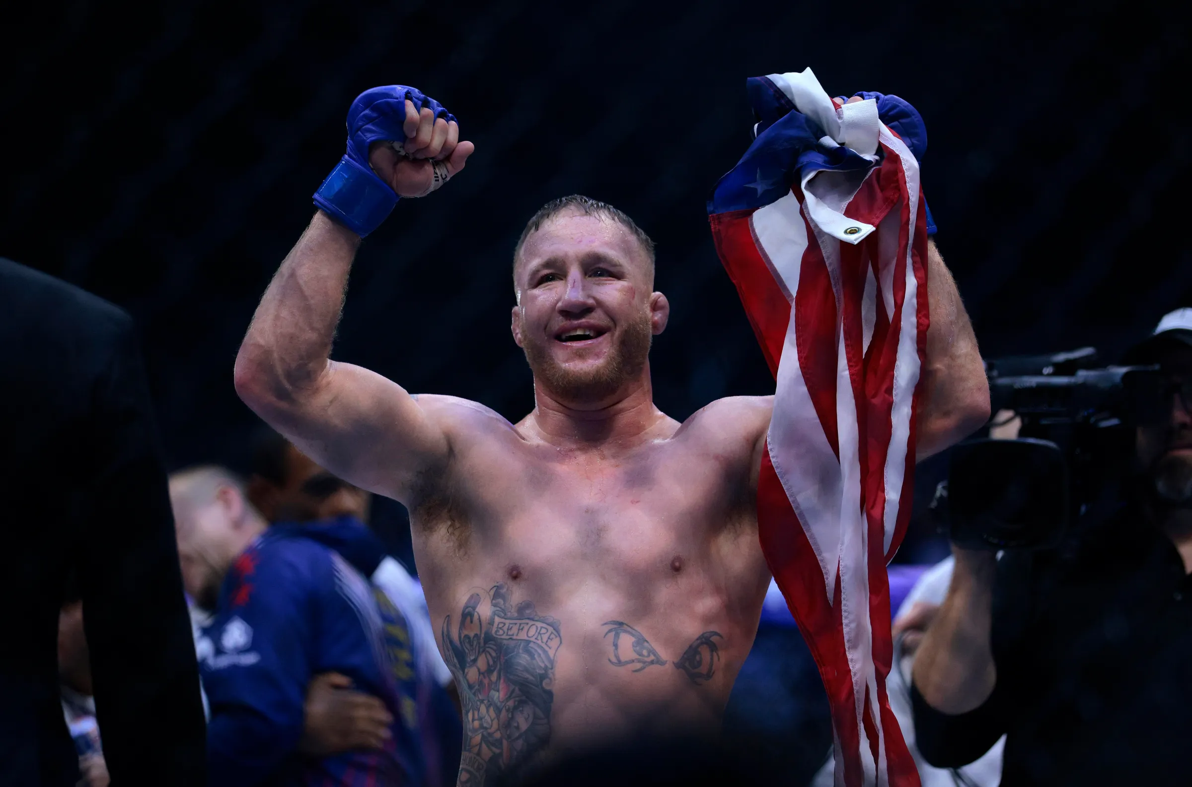 Renato Moicano Aposta em Arman Tsarukyan como Futuro Campeão, Mas Surpreende ao Preferir Luta Épica entre Volkanovski e Gaethje no UFC